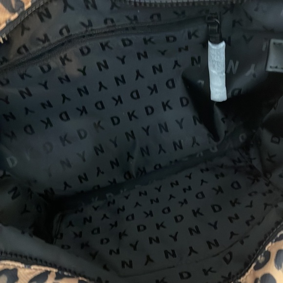 🆕DKNY Torie Leopard Print Tote NWT - Picture 8 of 9